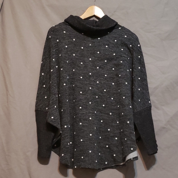 Papillon polka dot pullover poncho - Picture 3 of 5